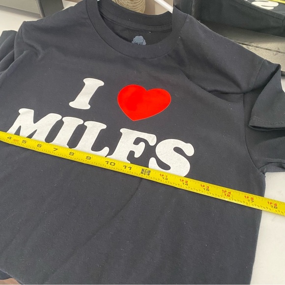 Danny Duncan I Heart MILFs T Shirt Black Small 100% Cotton Short Sleeve Crew - Picture 6 of 6